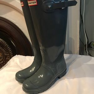 Grey Hunter Rain boot. Worn Once!